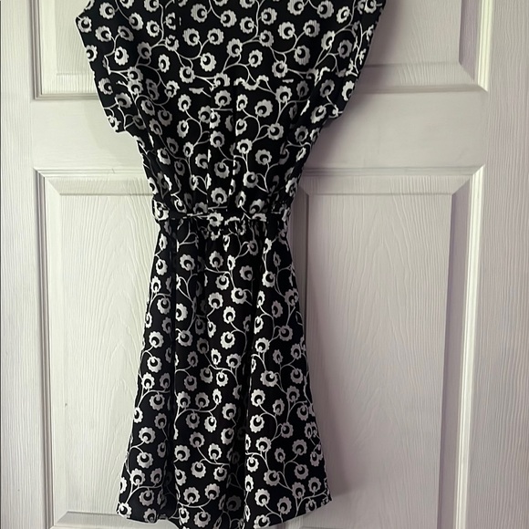 Monteau Black and White Floral Mini Dress - Picture 4 of 4